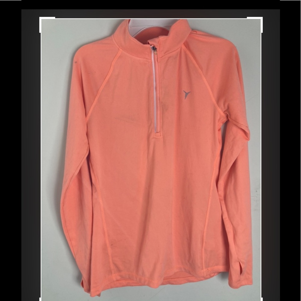 Old navy go dry xs /tp shirt